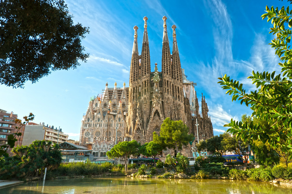 ガウディのこだわりが詰まった未完の教会 サグラダ ファミリア Sagrada Familia 新婚旅行 ハネムーン予約 アニバーサリートラベル