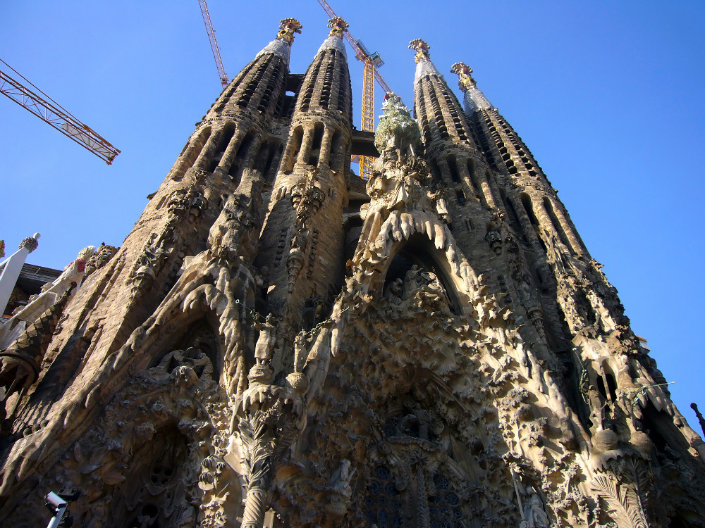ガウディのこだわりが詰まった未完の教会 サグラダ ファミリア Sagrada Familia 新婚旅行 ハネムーン予約 アニバーサリートラベル