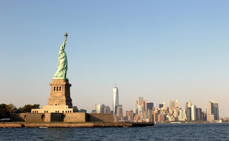 ニューヨークといえば 「自由の女神（Statue of Liberty）」 新婚旅行・ハネムーン予約 アニバーサリートラベル